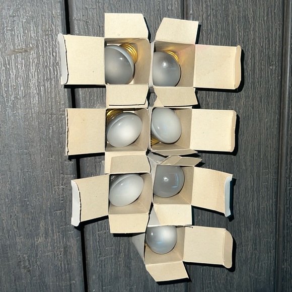 Mini light bulbs - Picture 2 of 2